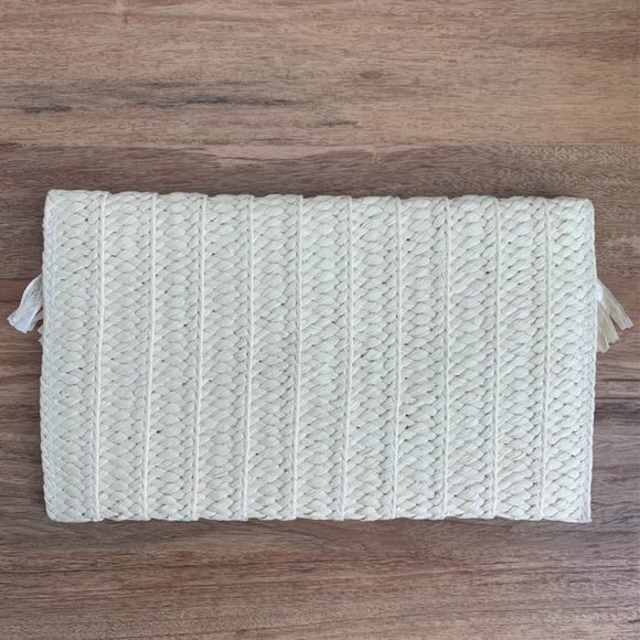 BTB Los Angeles MRS Straw Clutch - Picture 2 of 4